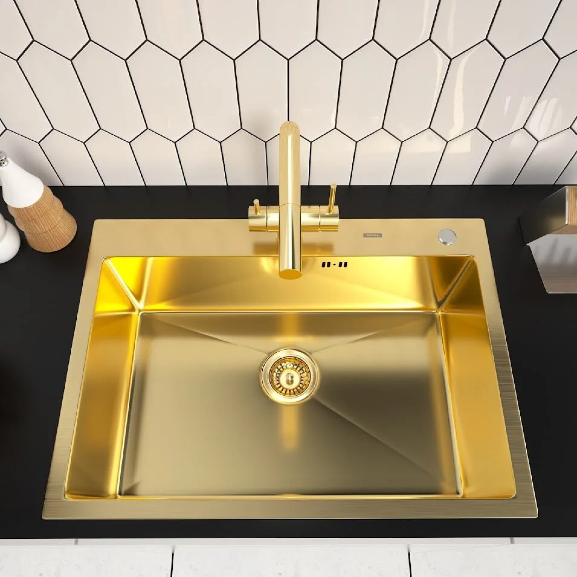 Кухонная мойка ARFEKA ECO AR 700*500 GOLD PVD NANO фото-2