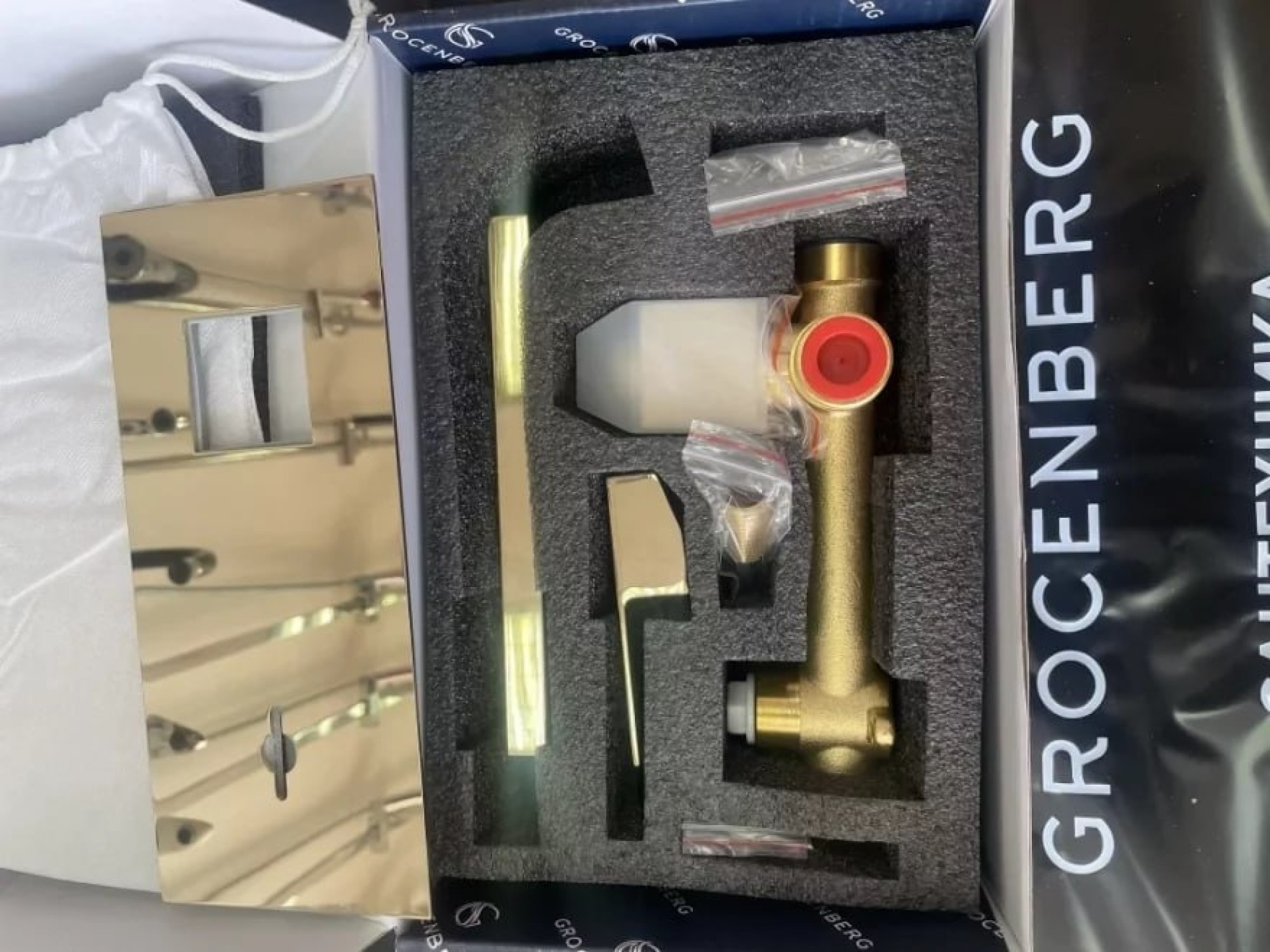 Смеситель Grocenberg GB588 (золото глянец) фото-4 Смеситель Grocenberg GB588 (золото глянец) фото-4