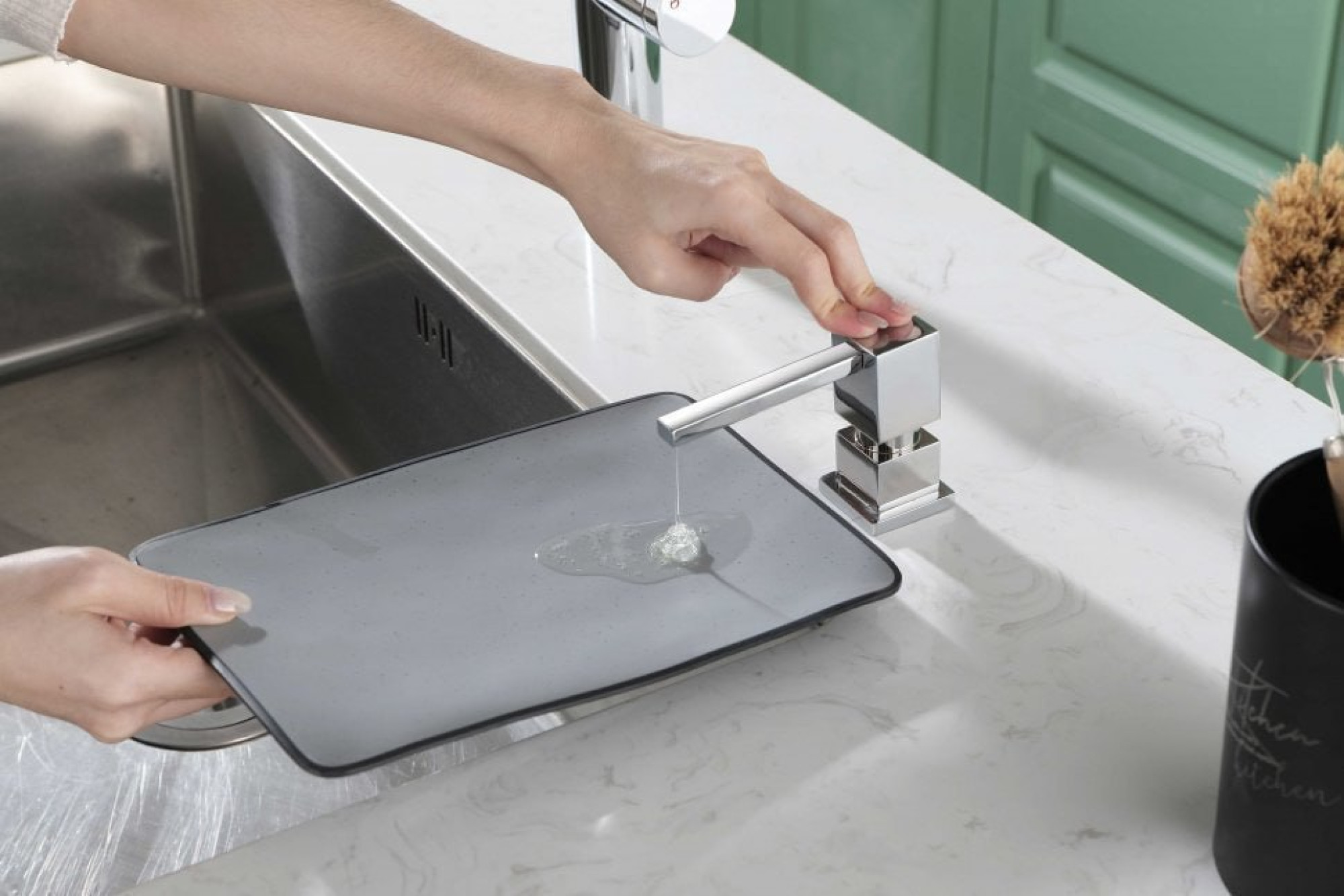 Дозатор для жидкого мыла Grocenberg AC0033 (хром) - фото2