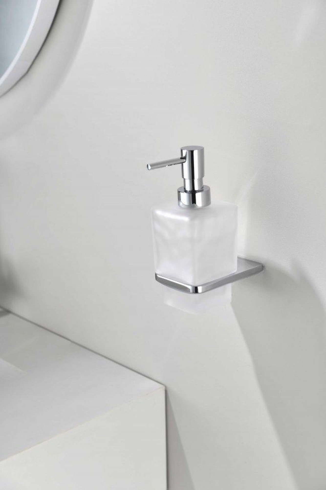 Дозатор для жидкого мыла Grocenberg AC0064 (хром) фото-4