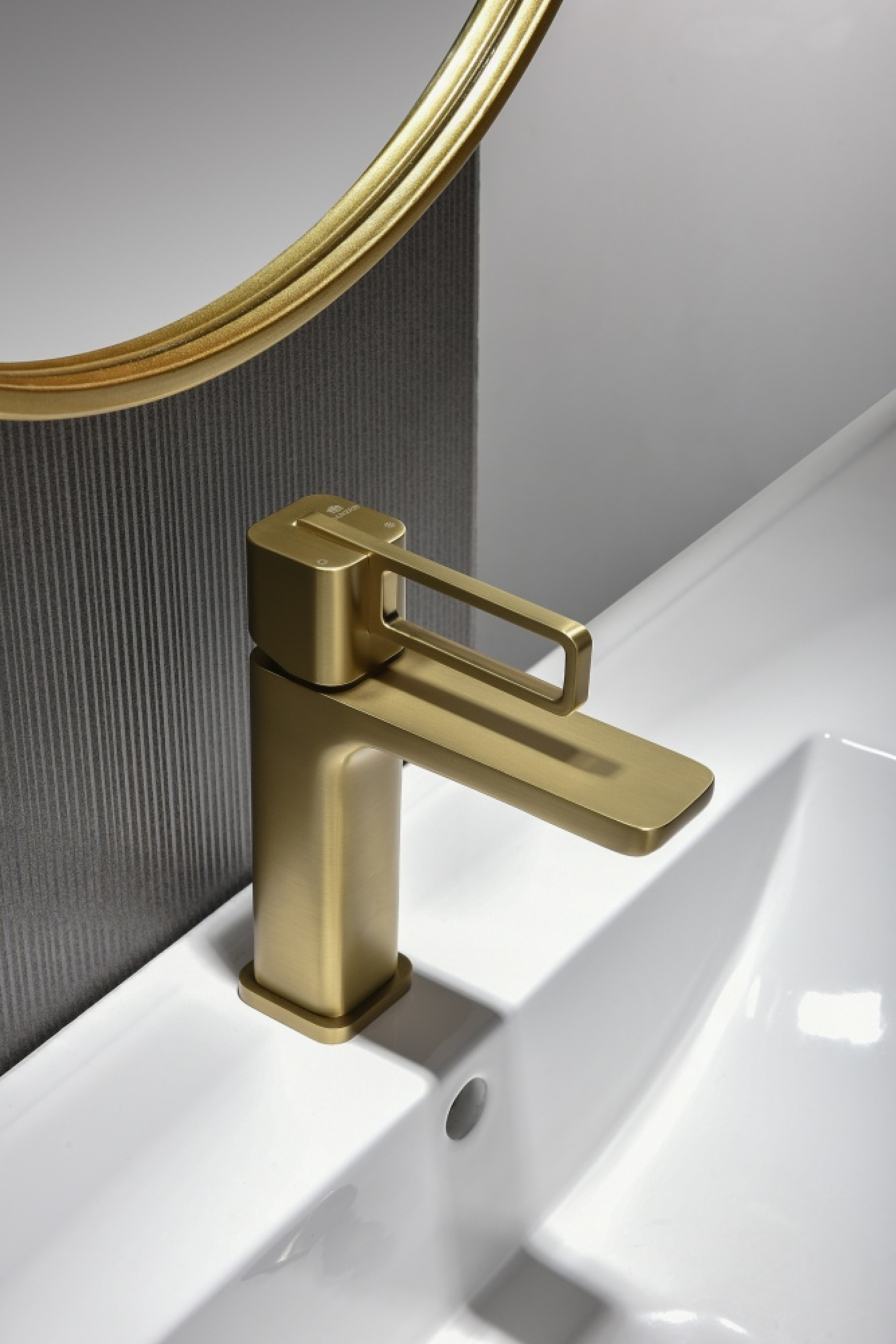 Смеситель Ganzer GZ12111-S фото-2 Смеситель Ganzer GZ12111-S фото-2